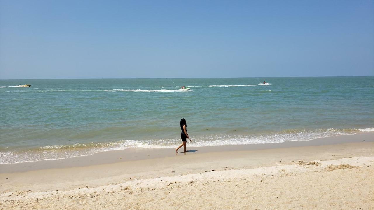 By The Sea Beach Luxury Resort - Batu Ferringhi Zewnętrze zdjęcie